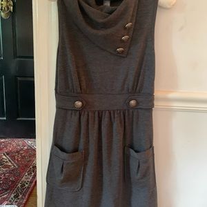 Gray dress with small pockets